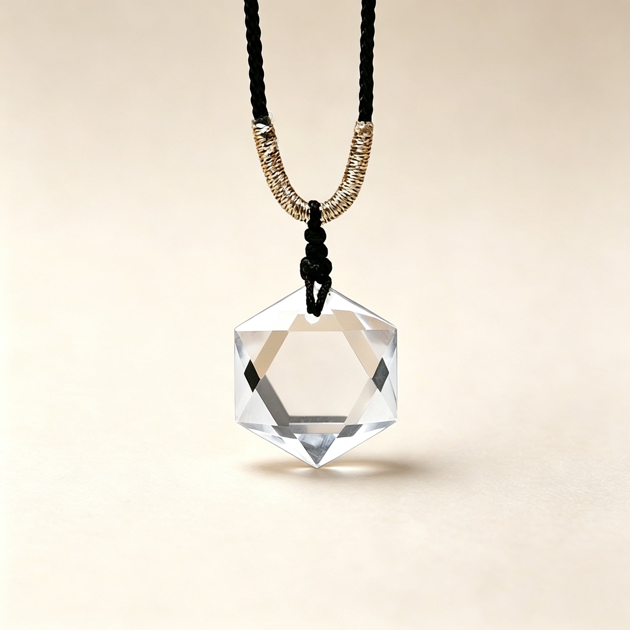 RYS Natural Clear Quartz Hexagram Pendant Necklace, 2CM Faceted Star Cut Raw Crystal Necklace, Minimalist Gemstone Jewelry Gift
